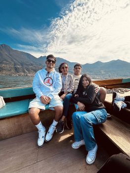 7a7ed338-502c-40b3-a22d-c5fc89c8f408